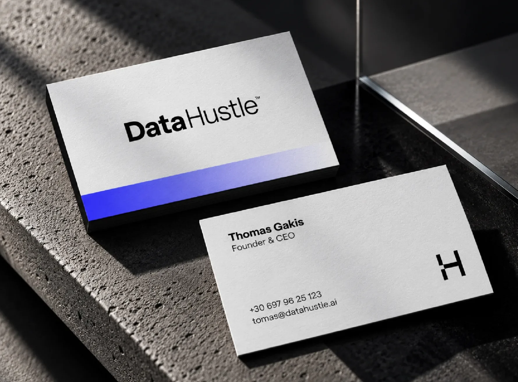 DataHustle branding από το Drop Studio
